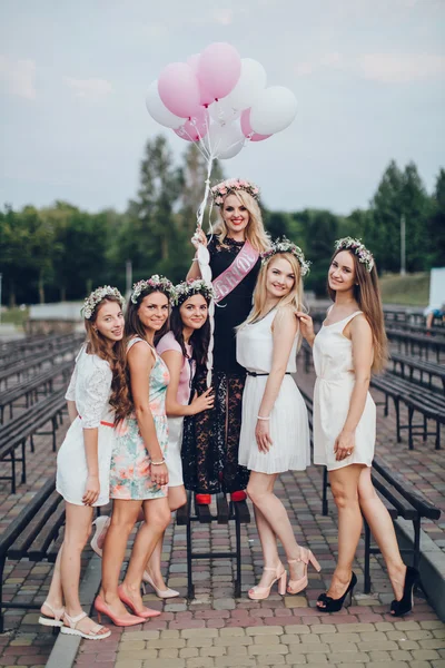 Festa das galinhas antes do casamento — Fotografia de Stock