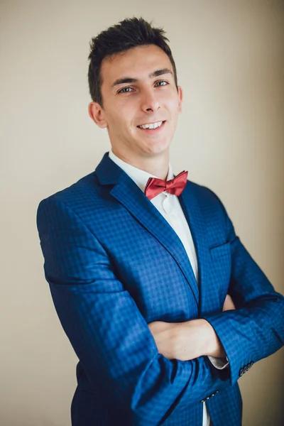 Handsome young groom — Stock Photo, Image