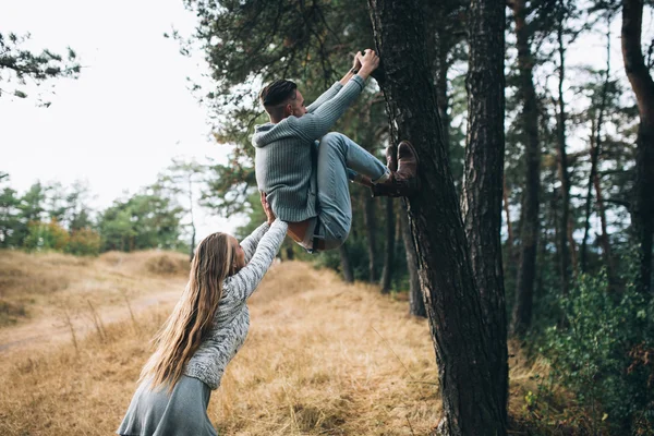 Šťastný milující pár — Stock fotografie