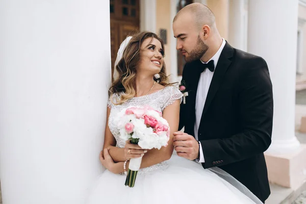 Hermosa pareja amorosa — Foto de Stock