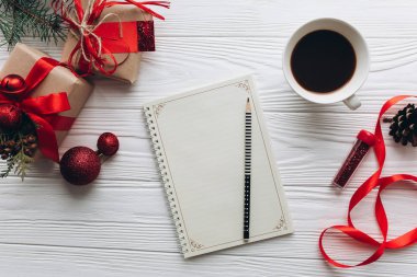 Noel hediyeleri ve dekorasyonlar