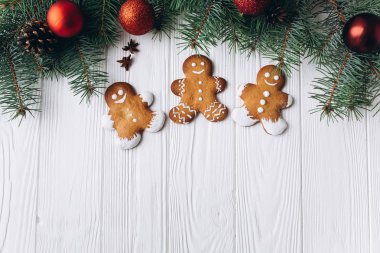 Zencefilli kurabiye ve süslemeler