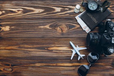 hipster adam seyahat için ayarla 