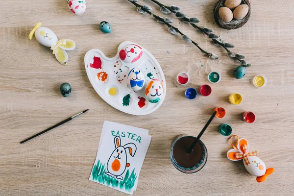 Proceso de pintura de huevos de Pascua —  Fotos de Stock