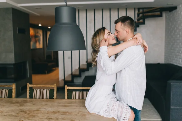 Young couple flirting — Stock Photo, Image