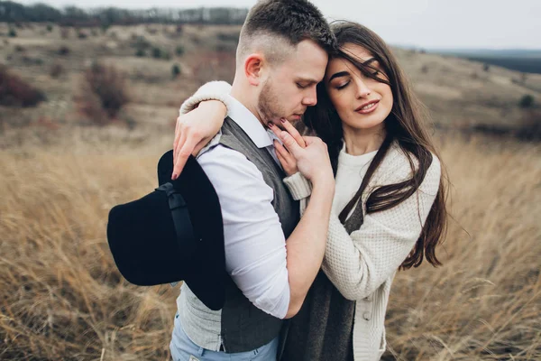 Hermosa pareja enamorada —  Fotos de Stock