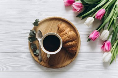 sıcak kahve ile güzel Lale