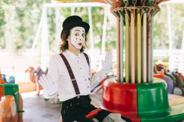 Carousel sürme pandomim