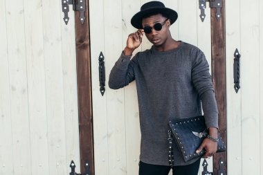 sunglasess Afrika adam