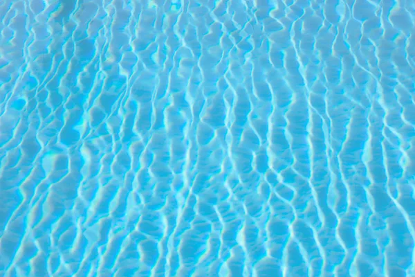 Agua en el fondo de la piscina . —  Fotos de Stock
