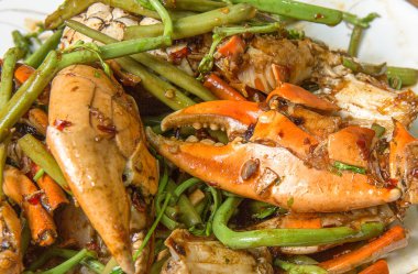 Yengeç Fried su Mimoza 