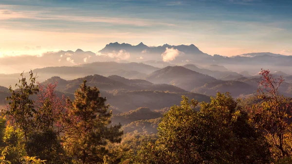 Doi Kum SK Görünüm noktası dağ Chiang Mai, Tayland 