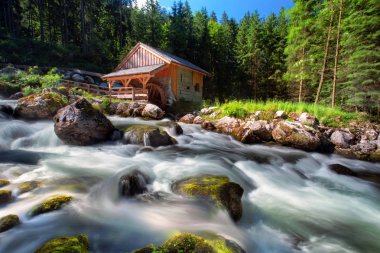 Eski değirmen ve güzel Golling şelale ve yakın Golling ve Sa