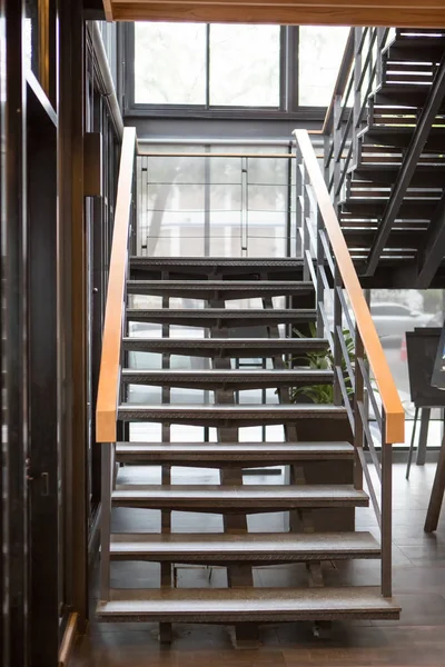 Escada de concreto interior — Fotografia de Stock