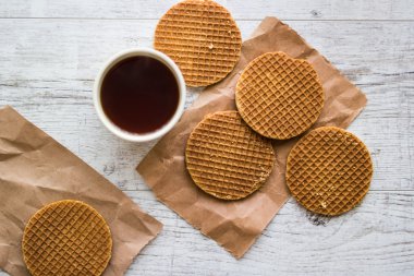 Stroopwafels / karamel Flamanca waffle çay veya kahve ile.