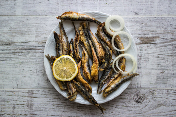 Turkish Hamsi Tava / Fried Anchovies