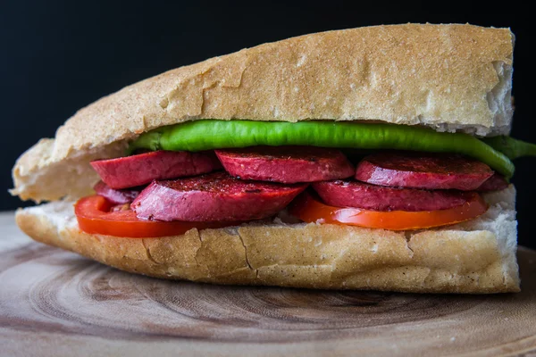 Sucuk Ekmek / Salchicha en pan Sandwich — Foto de Stock