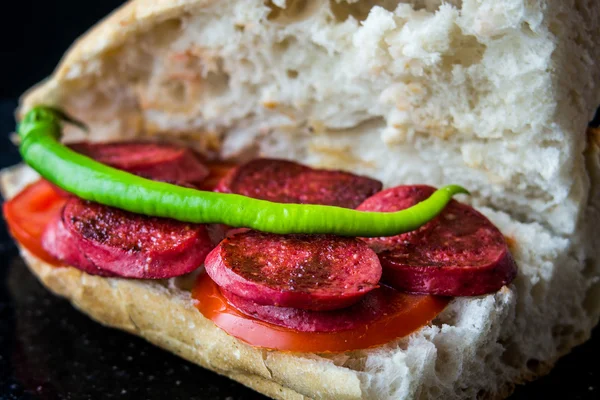 Sucuk Ekmek / ekmek sandviç sosis — Stok fotoğraf
