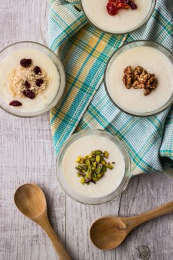 Türk tatlı Muhallebi / ev yapımı puding.