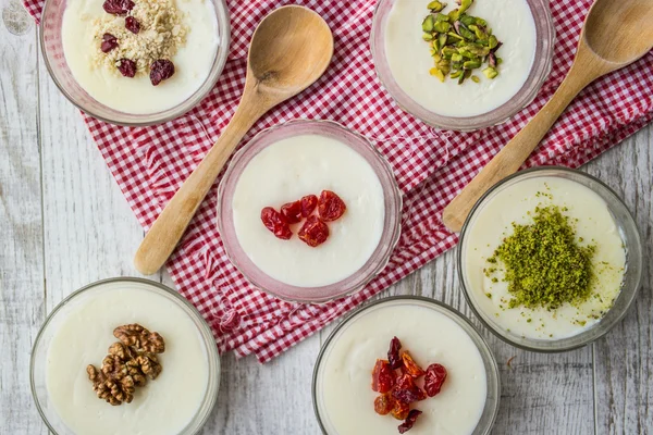 Turkish Dessert Muhallebi / Homemade Pudding. — Stock Photo, Image