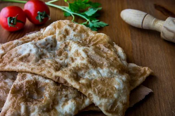 土耳其 Cig Borek / 鞑靼馅饼加碎肉. — 图库照片