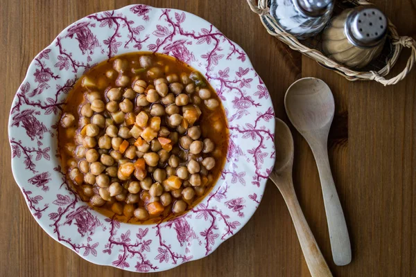 Turco Nohut Pilaki / Guiso de garbanzos . — Foto de Stock