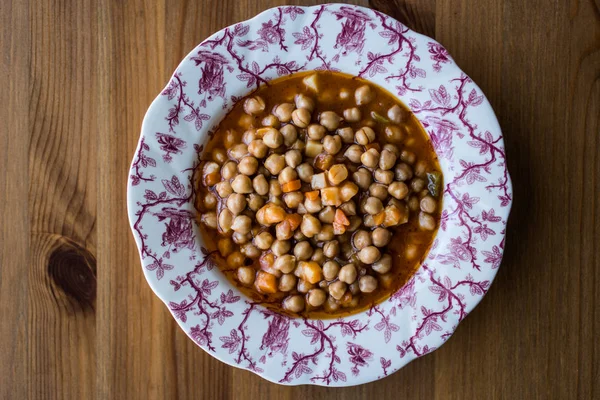 Turco Nohut Pilaki / Guiso de garbanzos . — Foto de Stock