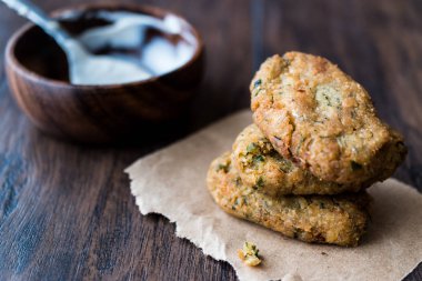 Nohut falafel sos ile.