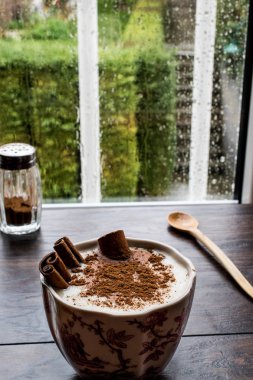 Tarçın ile Türk Salep / Noel yumurta likörü