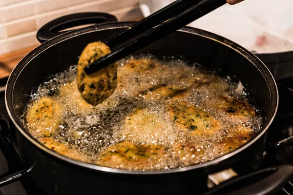 Nohut Falafel (el pişirme tavada kızartma)