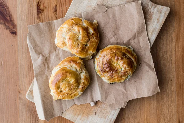 Izmir boyoz / round borek — Stock Photo, Image