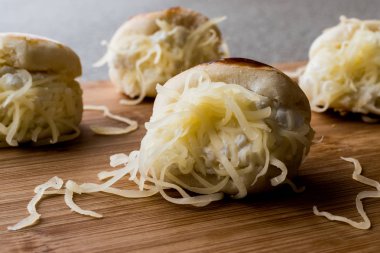 Türk Sacakli Sakalli veya mini peynirli sandviç