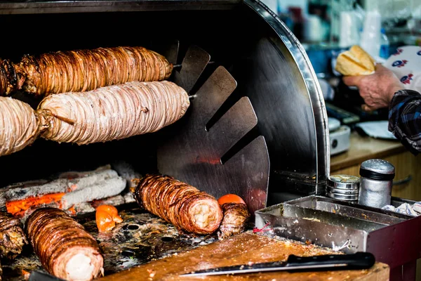 Turkish Street Food Kokorec made with sheep bowel cooked in wood fired oven — Stock Photo, Image