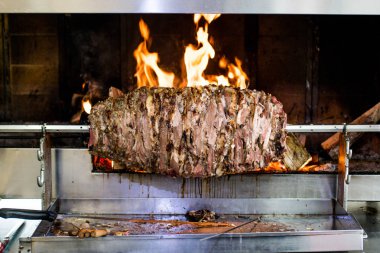 Türk Cag kebap döner ahşap fırın ateş.