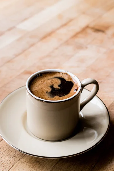 Café turco en una taza. espacio de copia . — Foto de Stock