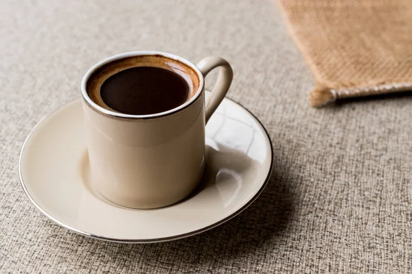 Турецкий кофе в чашке — стоковое фото