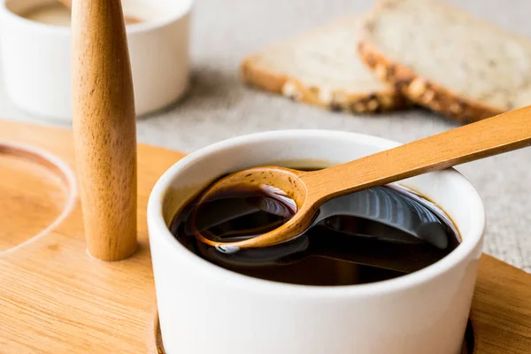 Turkish Tahin Pekmez / Tahini and Molasses — Stock Photo, Image