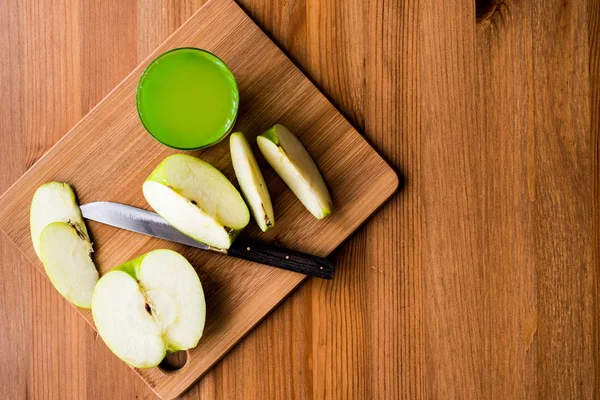 Appletini / Succo di mela verde . — Foto Stock