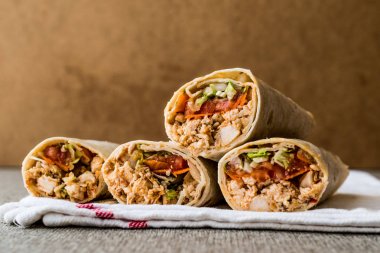Tavuk shawarma durum döner kebap kopya alanı