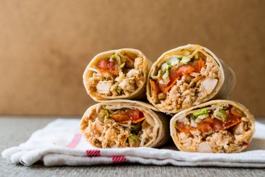 Tavuk shawarma durum döner kebap kopya alanı
