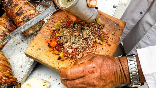 Turkish Street Food Kokorec made with sheep bowel. — Stock Photo, Image