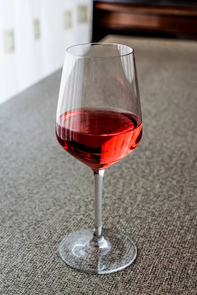 Rose or Pink Wine in glass — Stock Photo, Image