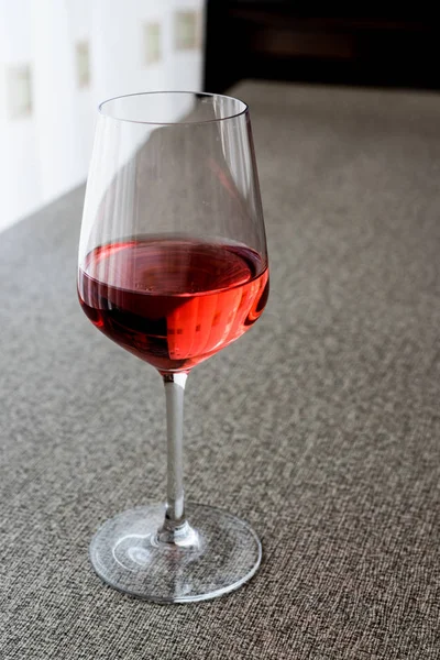 Rose or Pink Wine in glass — Stock Photo, Image
