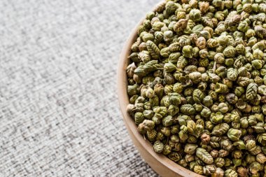 Ham organik kurutulmuş kekik ahşap kase / Dag kekigi