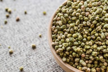 Ham organik kurutulmuş kekik ahşap kase / Dag kekigi