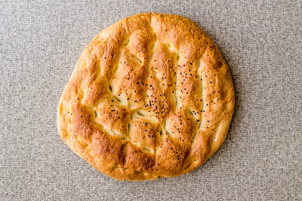 Turkish Ramadan Pita or Ramazan Pidesi. (Pide) — стокове фото