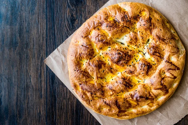 Turkish Ramadan Pita or Ramazan Pidesi. (Pide) — ストック写真