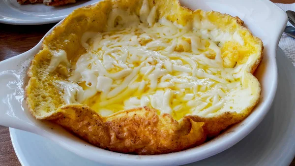 Türk Anadolu ya da peynirli omlet.