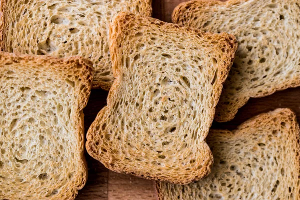 Babybrot mit Vitamin / gebratenem Toastbrot. — Stockfoto