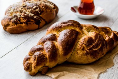 Tatlı ekmek örgülü / Paskalya Coregi veya Challah ekmek Şabat için